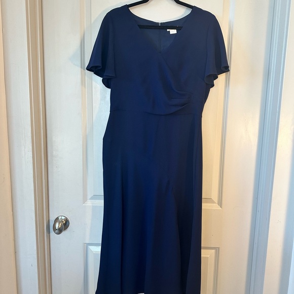 Shoshanna Navy Blue Ophelia V-Neck Stretch Crepe Bias Cut Flutter Sleeve Dress,8 - Picture 13 of 13